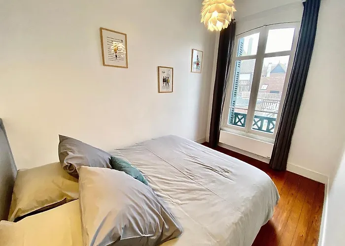 Les Mouettes A アパート